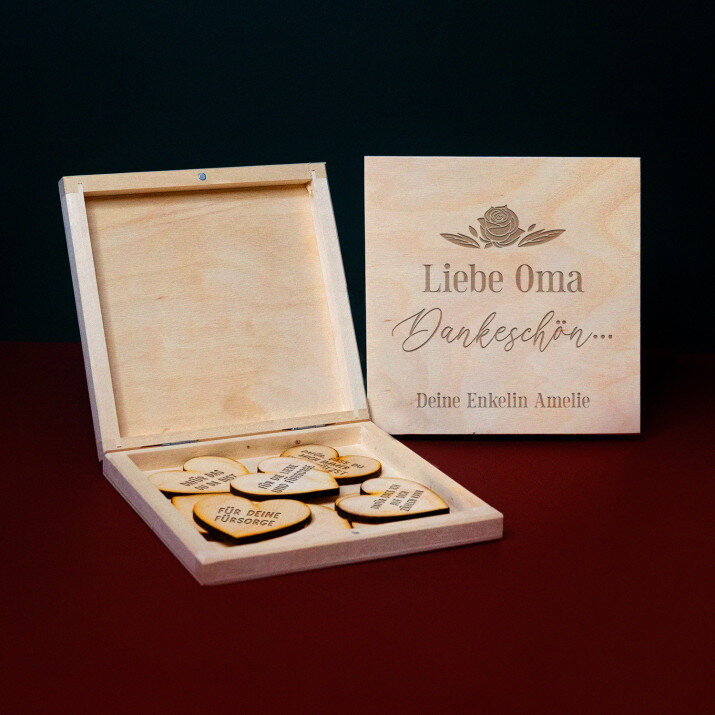 Liebe oma, danke - Box mit Holzherzen Liebe oma, danke - Box mit Holzherzen