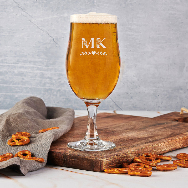 Initialen floral - Biertisch