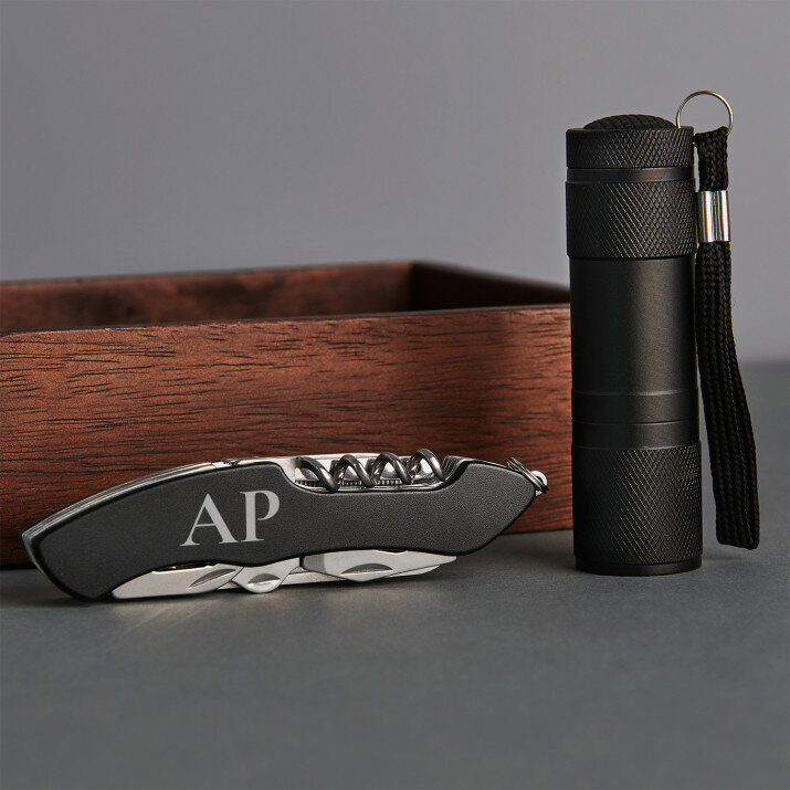 Serif initialen - Multitool Taschenlampe Set Serif initialen - Multitool Taschenlampe Set