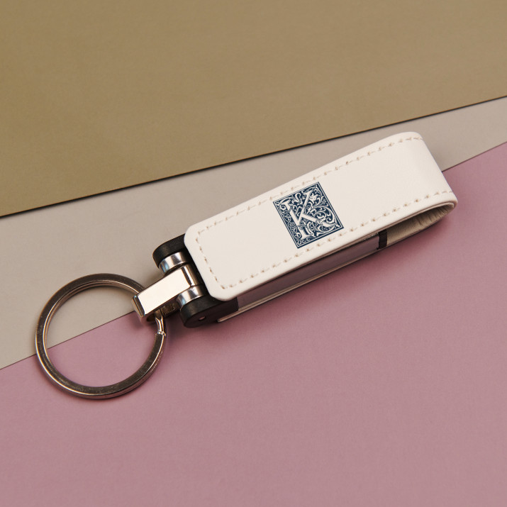 Monogramm - USB-Stick im Lederetui