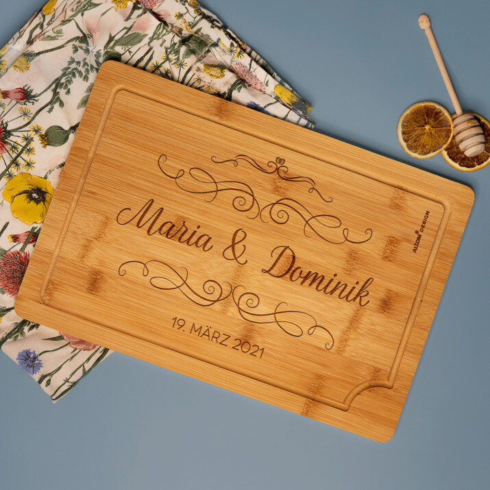 Sie und er - Schneidebrett mit Gravur Sie und er - Schneidebrett mit Gravur