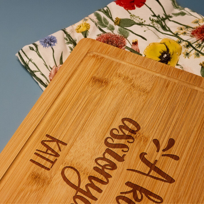 Perfekte Chaosfrau - Schneidebrett mit Gravur Perfekte Chaosfrau - Schneidebrett mit Gravur