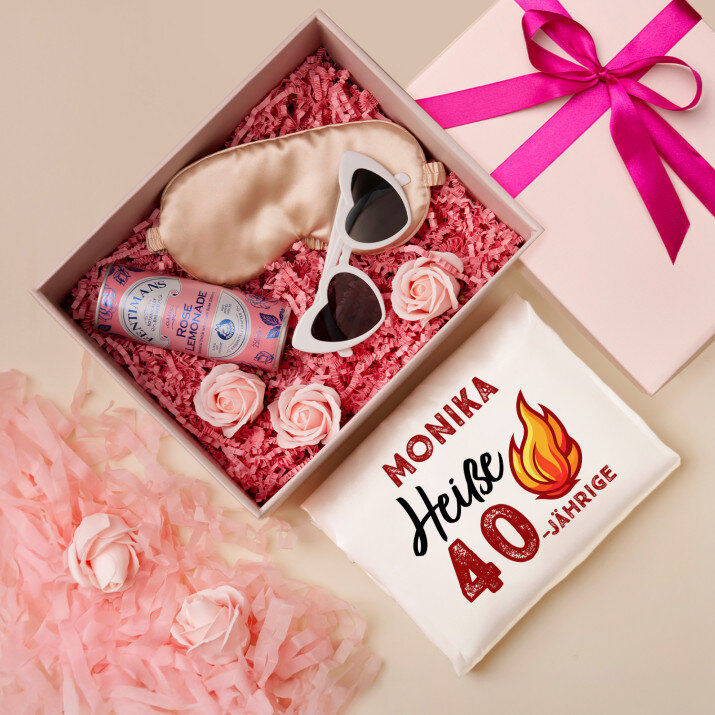 Geschenkset für Damen mit Satinbademantel und Brille Geschenkset für Damen mit Satinbademantel und Brille