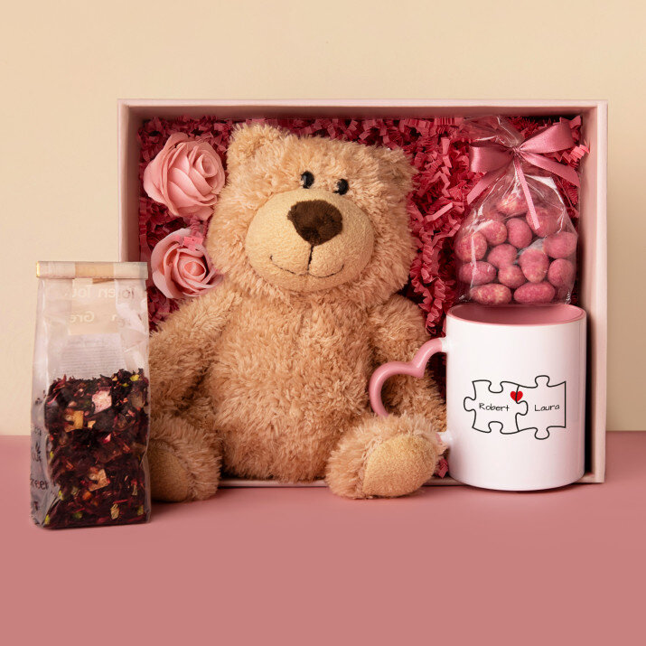 Set mit Tasse, Teddybär und Süßigkeiten Romantisch Set mit Tasse, Teddybär und Süßigkeiten Romantisch