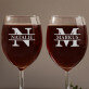 Initiale mit Namen - Zwei gravierte Weingläser