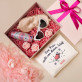 Geschenkset für Frau 2 mit Satinbademantel und Brille