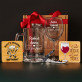 Geschenkset für das Brautpaar mit Weinglas und Bierkrug