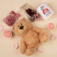 Set mit Tasse, Teddybär und Süßigkeiten Jahrestag